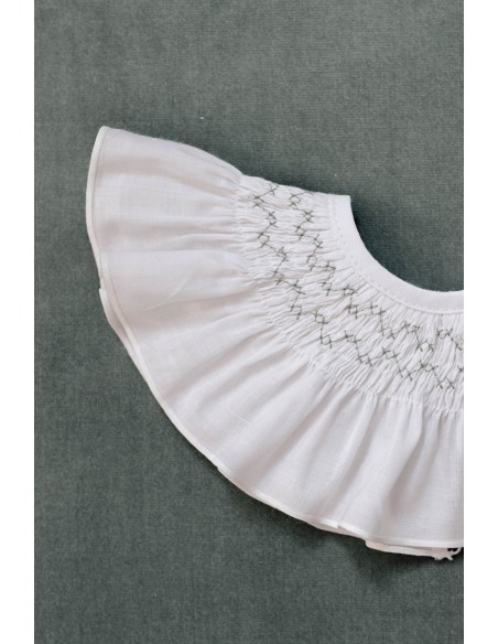 Cuello Bordado Cruces