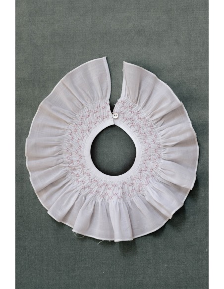 Cuello Bordado Cruces