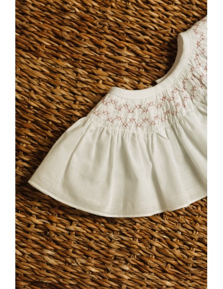 Cuello Bordado Cruces