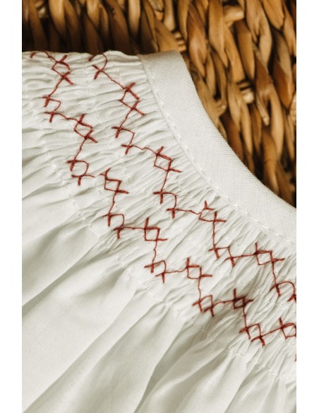 Cuello Bordado Cruces